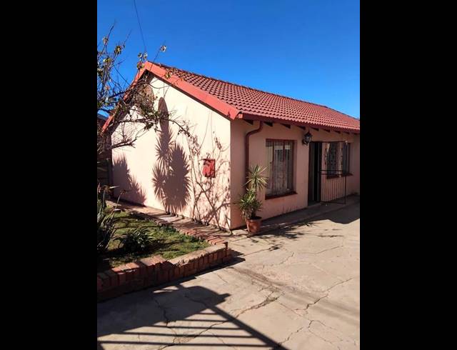 3 BEDROOM HOUSE FOR SALE IN MOROKA